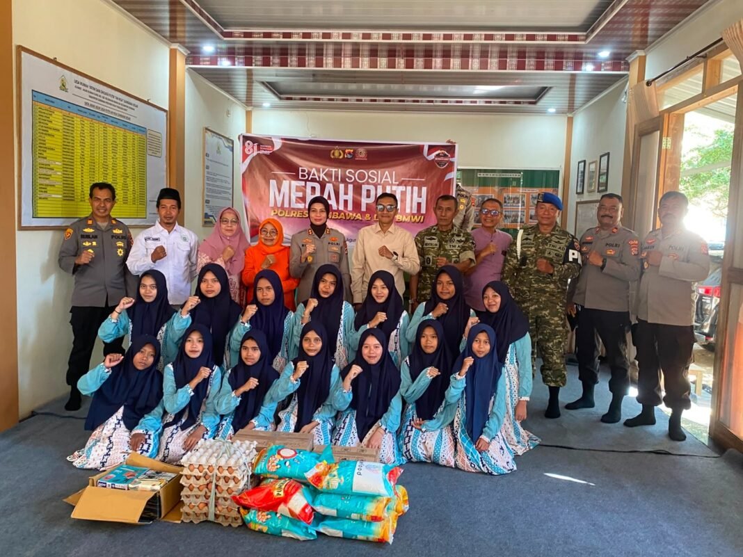 Kegiatan Sosial DPP BMWI dan Kasdim di Sumbawa, Sembako untuk Santri
