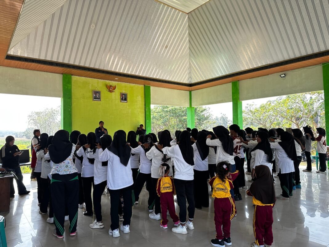 Harmonisasi TNI dan Masyarakat Melalui Senam Bersama di Bojonegoro