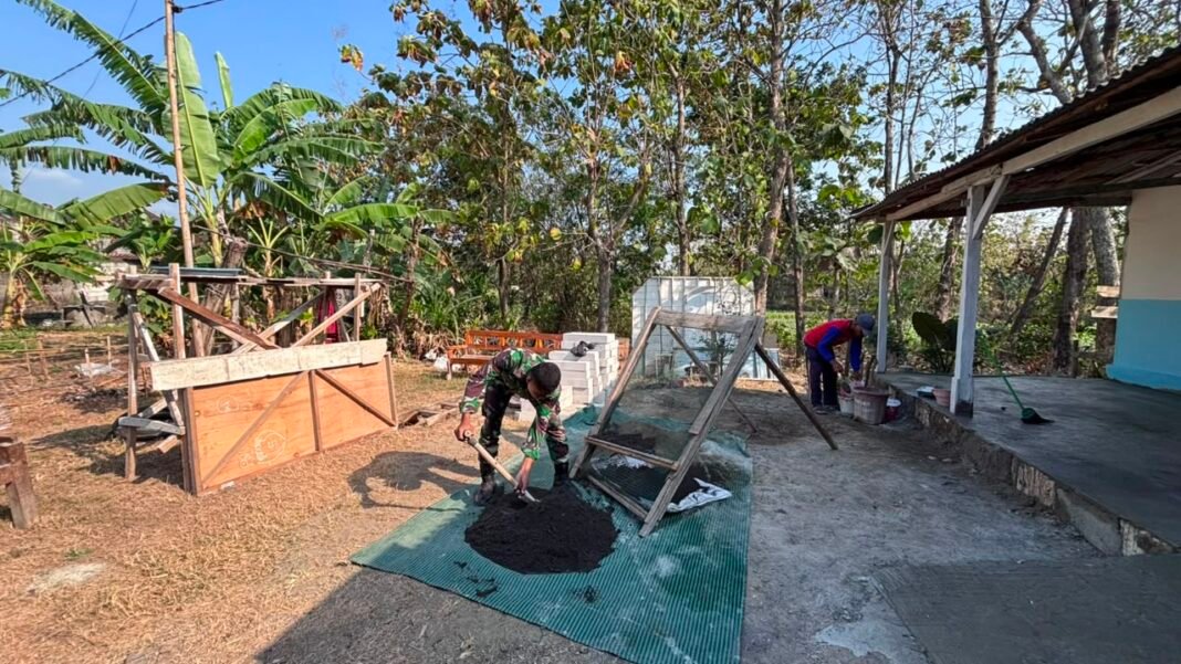 Keberhasilan Satgas TMMD Ke-129 Kodim 0813/Bojonegoro dalam Merenovasi Rumah Ibu Jasmiati