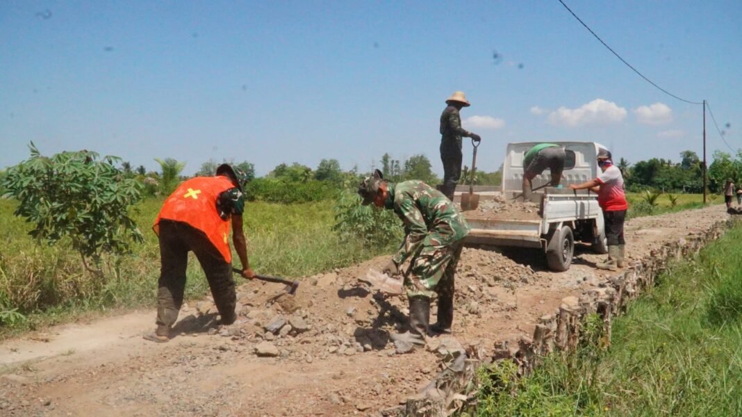 Percepatan Pembangunan Jalan di Bandar Raya Berkat Sinergi Satgas TMMD dan Warga