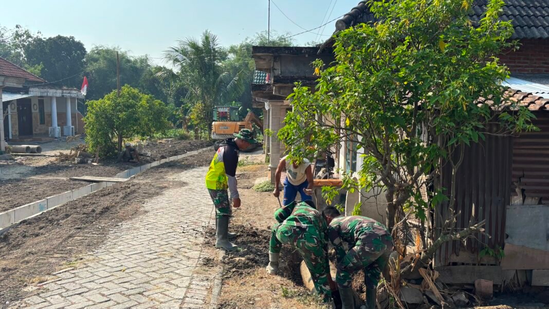 Pembangunan Saluran Drainase di Dusun Krebet TMMD Ke-129 Menggunakan Alat Berat