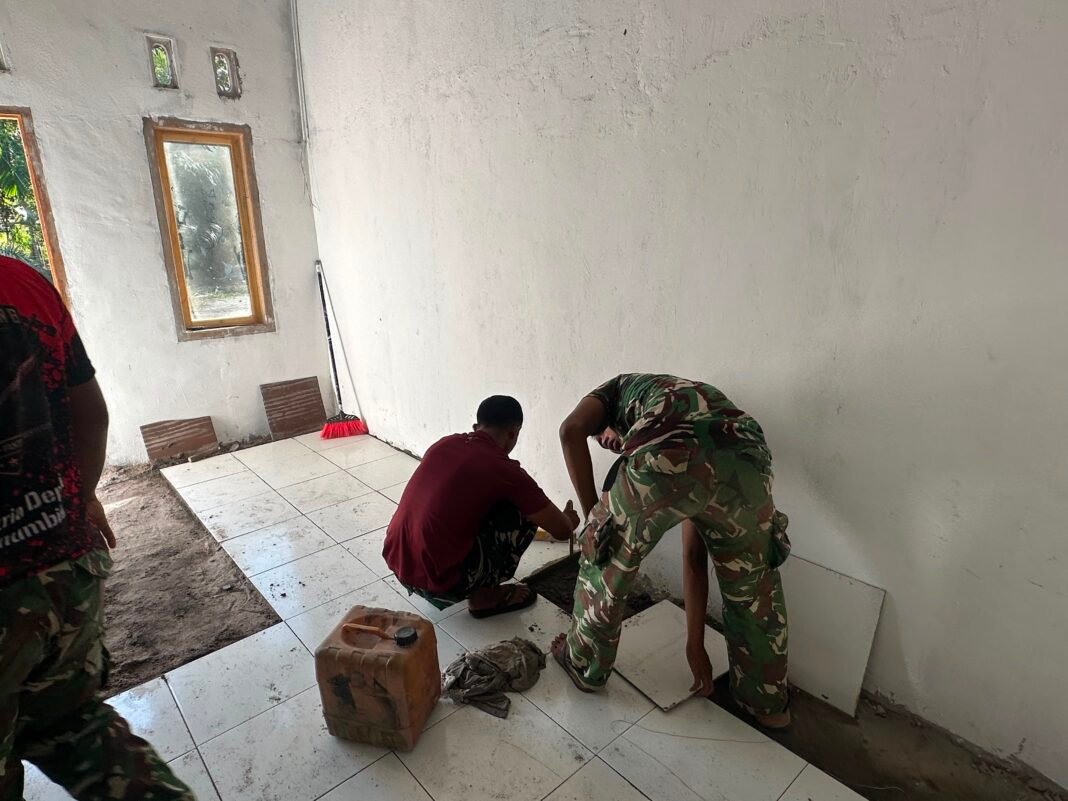 Semangat Gotong Royong Satgas TMMD Percepat Proyek RTLH Ibu Rodiah