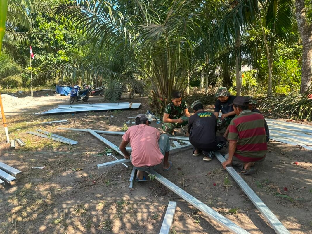 Kecepatan Pemasangan Rangka Atap RTLH Ardiansyah Jelang Penutupan TMMD ke-129