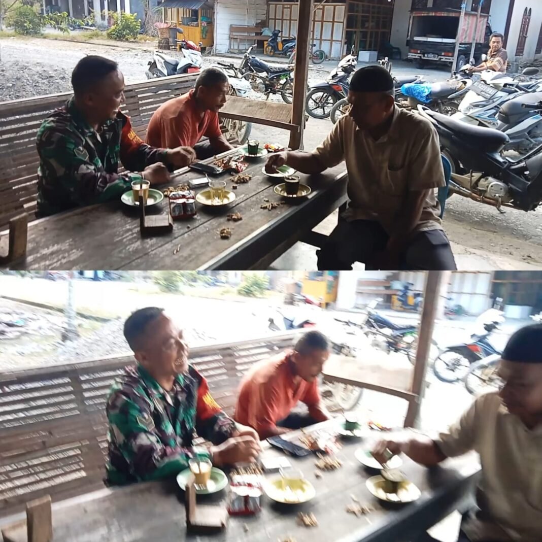 Bukan Sekadar Ngopi, Babinsa Pante Ceureumen Buka Ruang Warga Sampaikan Aspirasi