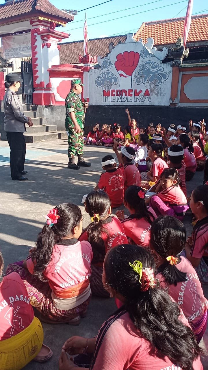 Kolaborasi TNI dalam Pembinaan Anak Bangsa oleh Serma Wayan Sukadana