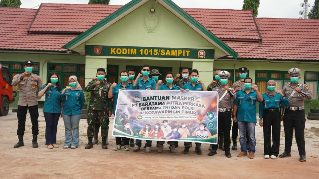 Kolaborasi Antara Kodim 1015/Spt, Polres Kotim, dan PT. Baratama Putra Perkasa dalam Pembagian Masker