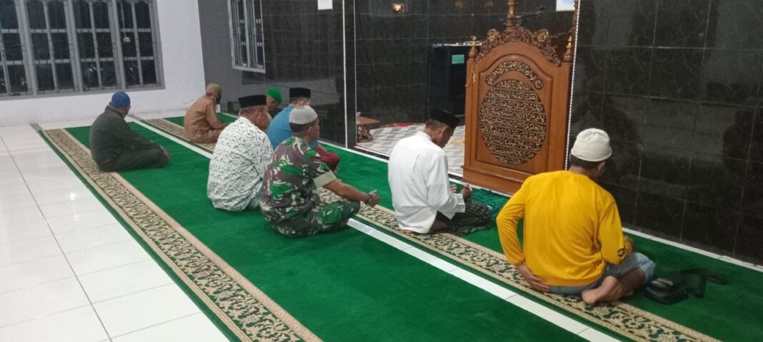Babinsa Kodim 1420/Sidrap Gelar Safari Sholat Subuh untuk Perkuat Silaturahmi