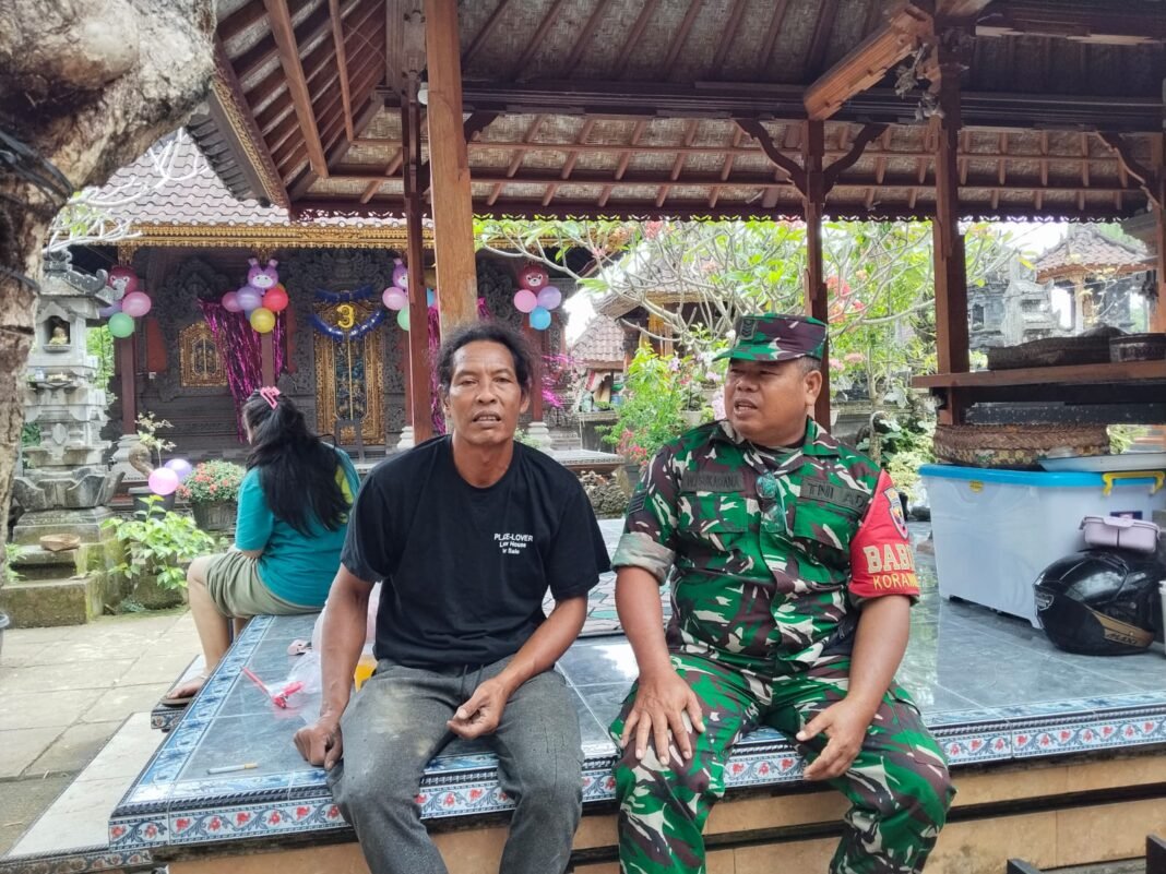 Perkuat Ketahanan Ekonomi Desa, Babinsa Koramil Banjarangkan Dampingi Warga Binaan