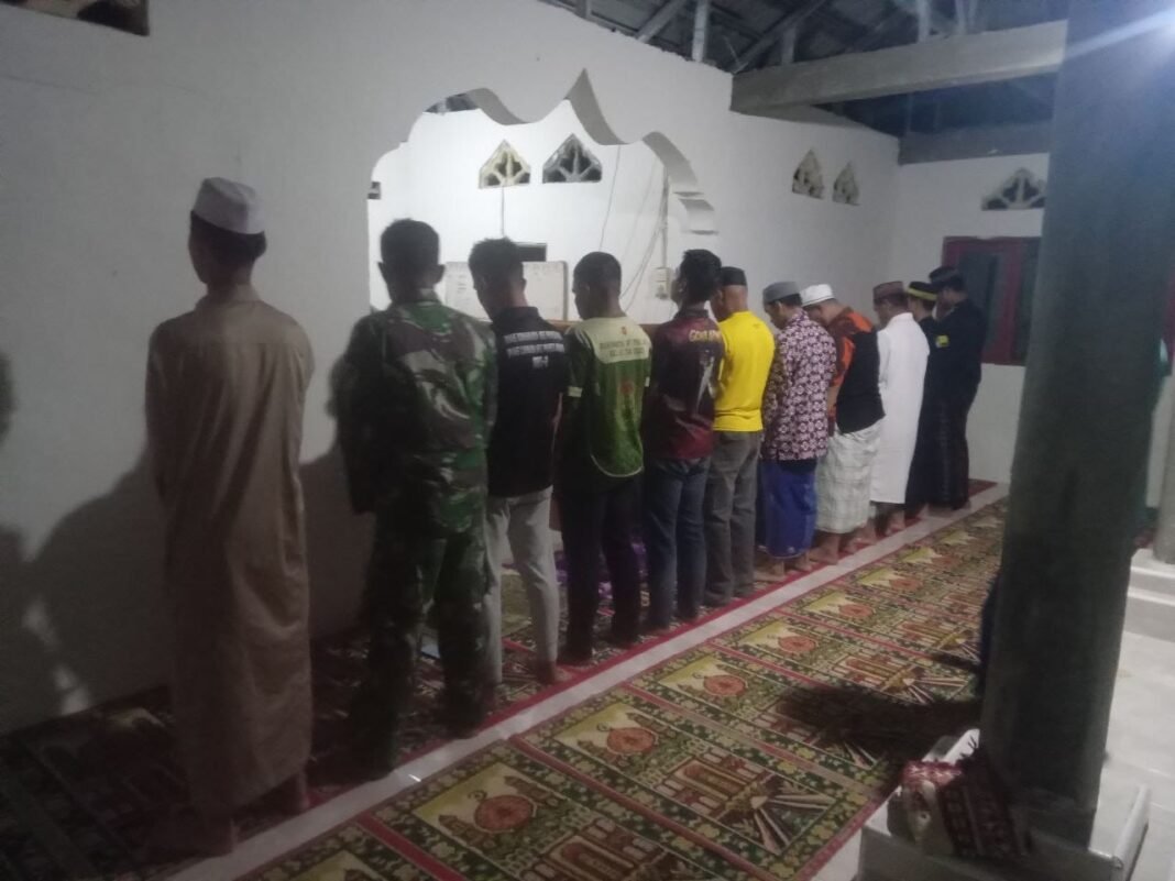 Jalin Kedekatan dengan Warga, Kodim 1420/Sidrap Rutinkan Safari Ibadah Subuh