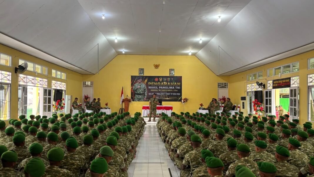 Membangun Semangat dari Supiori: Kunjungan Kerja Wakil Panglima TNI ke Yonif TP 859/RBK