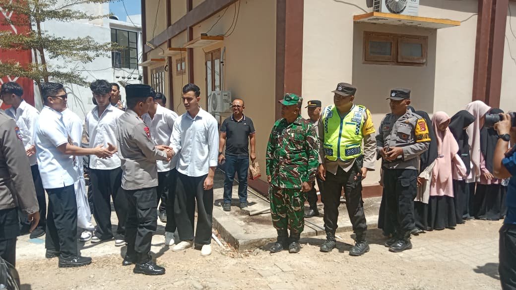 Danramil 1607-03/Ropang Pastikan Keamanan Kunjungan Kerja Kapolda NTB di Sumbawa