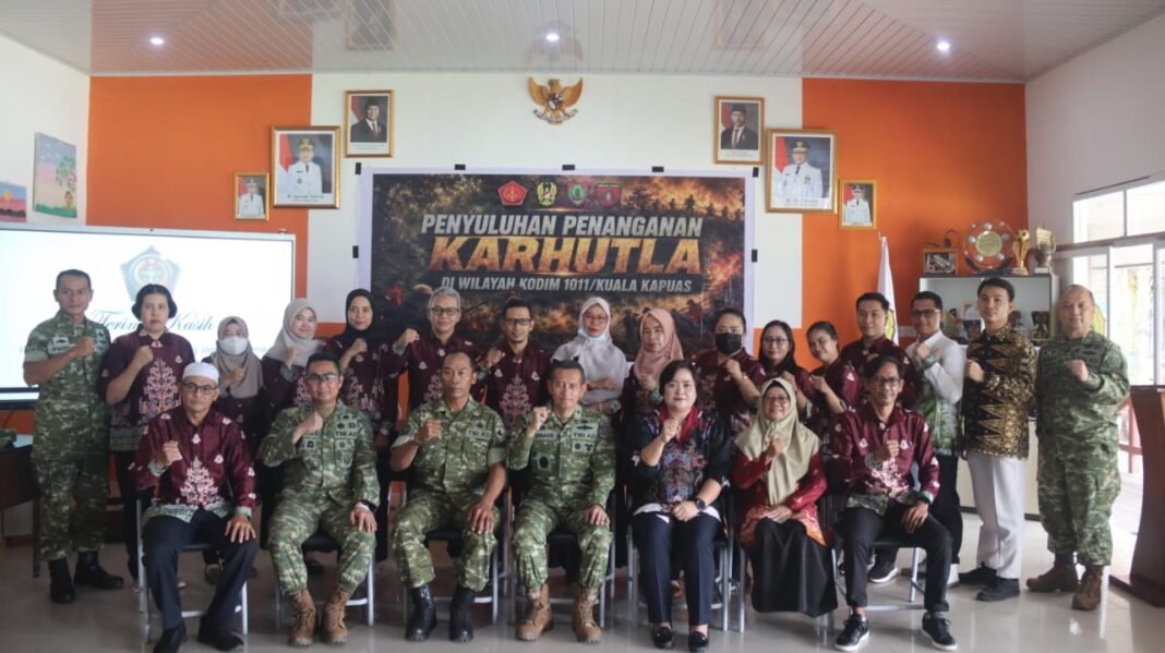 Siswa SMKN 1 Kuala Kapuas Dibekali Pengetahuan Pencegahan Kebakaran Hutan oleh TNI