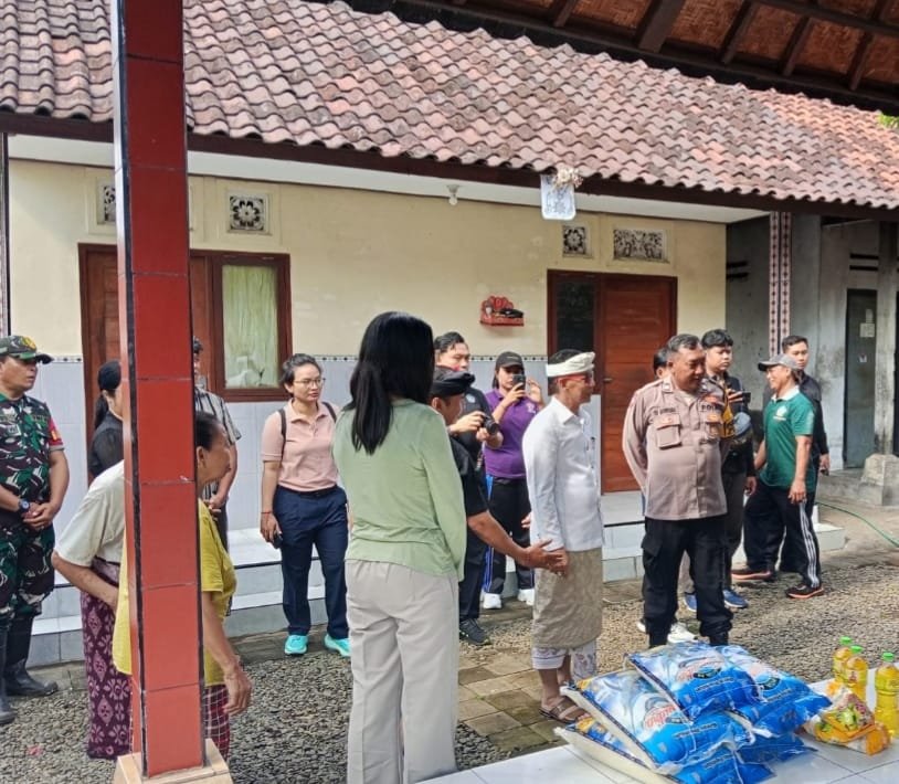 Aksi Nyata Pemkab Klungkung, Bupati Berikan Dukungan Langsung bagi Masyarakat Berkebutuhan Khusus
