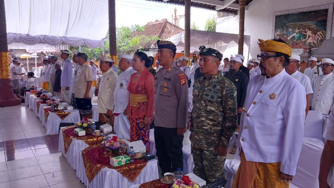 Kegiatan Pesamuan Agung Wuku Bala dan Peran Danramil Klungkung