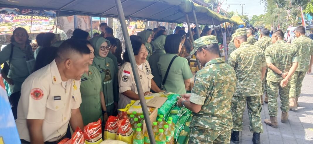 TNI Hadir Lalui Bazar Pasar Murah HUT Ke 81