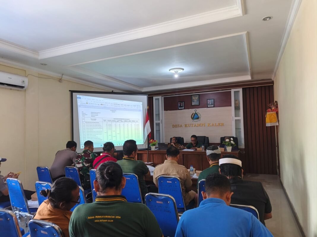 Kehadiran Babinsa di Musrenbangdes Kutampi Kaler Dukung Program Pembangunan