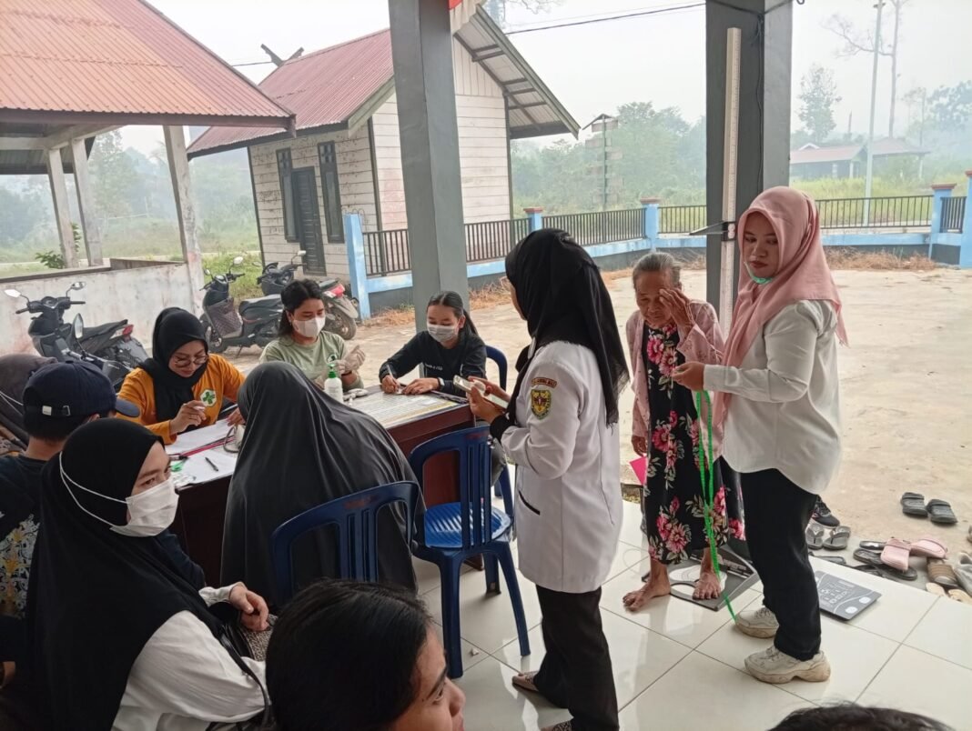 Musrenbangdes dan Pemeriksaan Kesehatan Gratis di Desa Sare Rangan