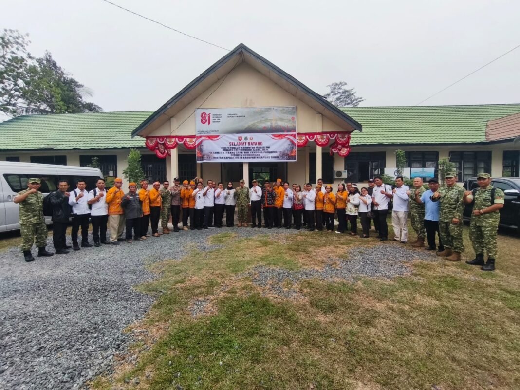 Tim Mabes TNI Pantau Kerawanan Api dan Beri Pengarahan Kepada Warga Kapuas Hilir