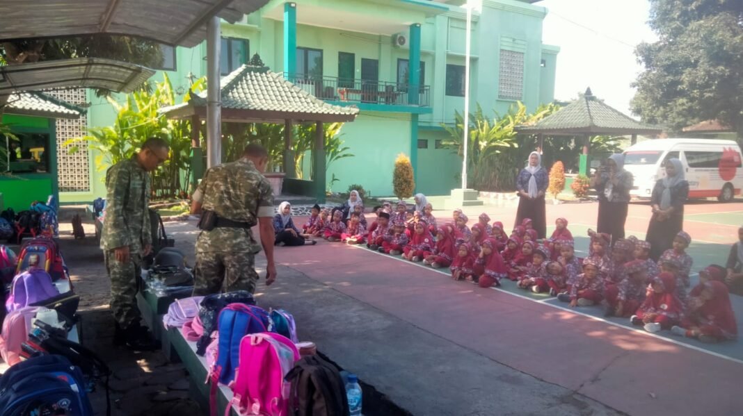 Kunjungan Anak-anak TK ke Kodim Klungkung: Mengenal TNI dan Cinta Tanah Air
