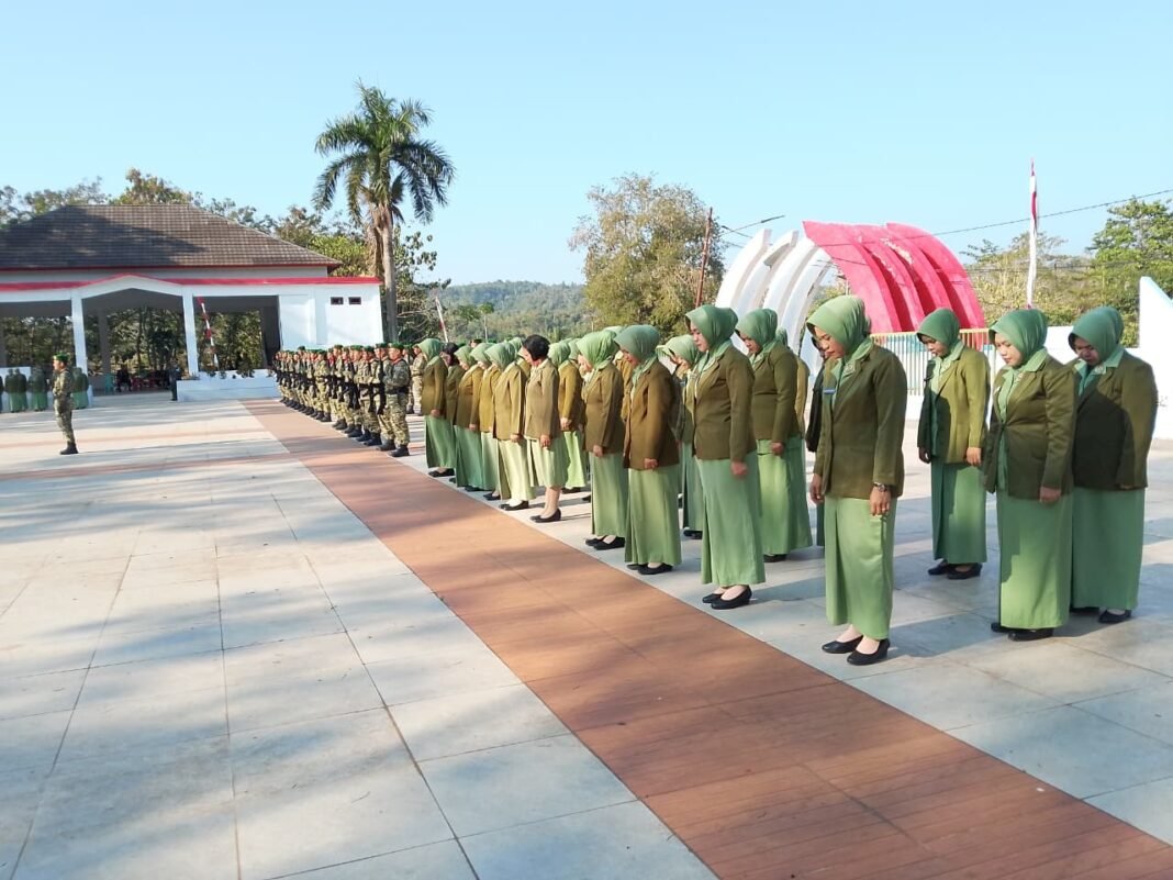 Kodim 1412/Kolaka Laksanakan Ziarah di TMP Watalara dalam Rangka HUT TNI ke-81