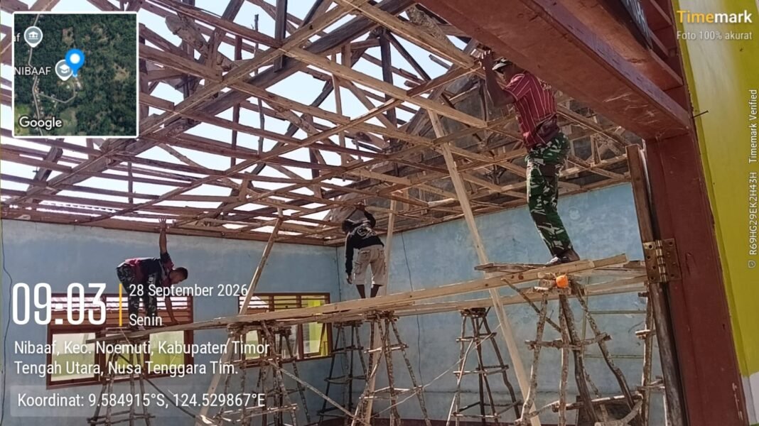Pekerjaan Pemasangan Plafon SMKN Nibaaf Dimulai oleh Kodim 1618/TTU