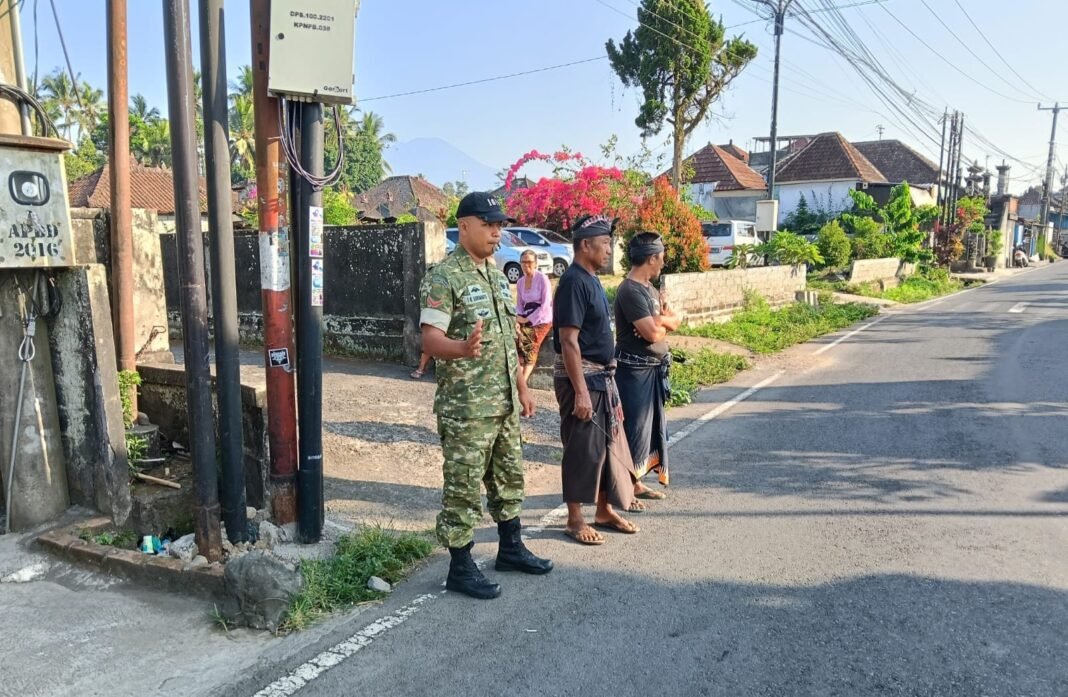 Keceriaan Upacara Ngaben di Penatahan Dihadirkan Melalui Pengamanan yang Efektif