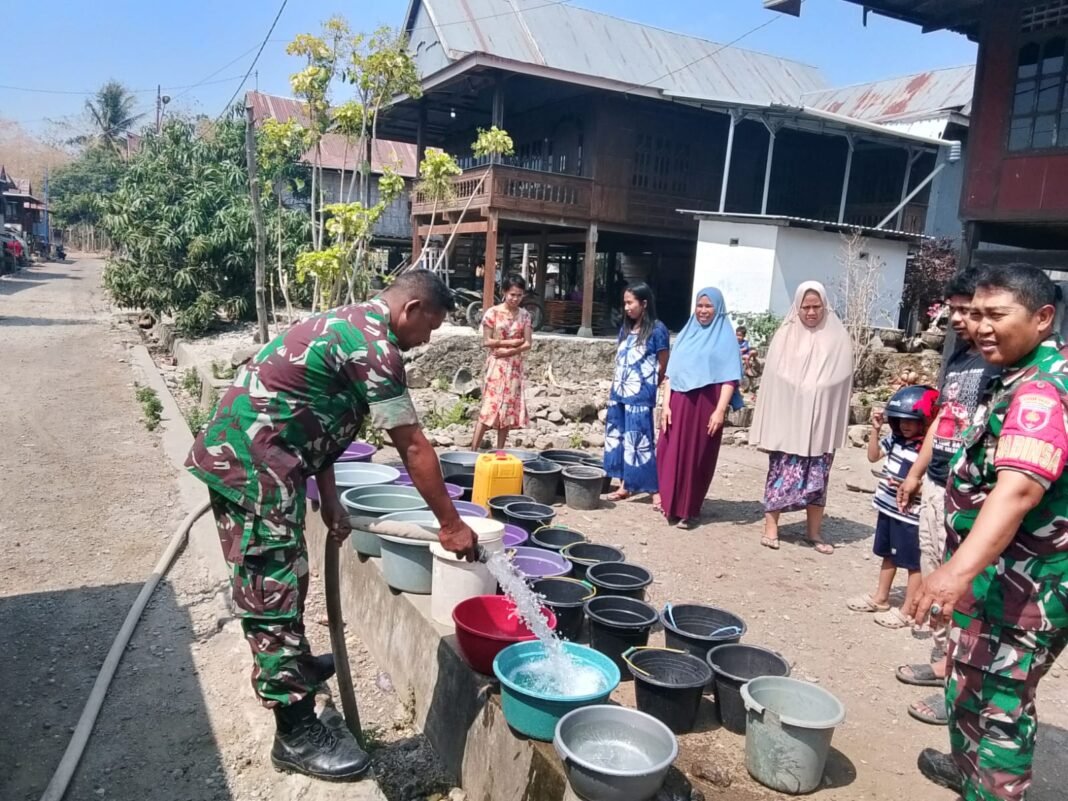 Kodim 1420/Sidrap Berikan Bantuan Air Bersih kepada Desa Lainungan