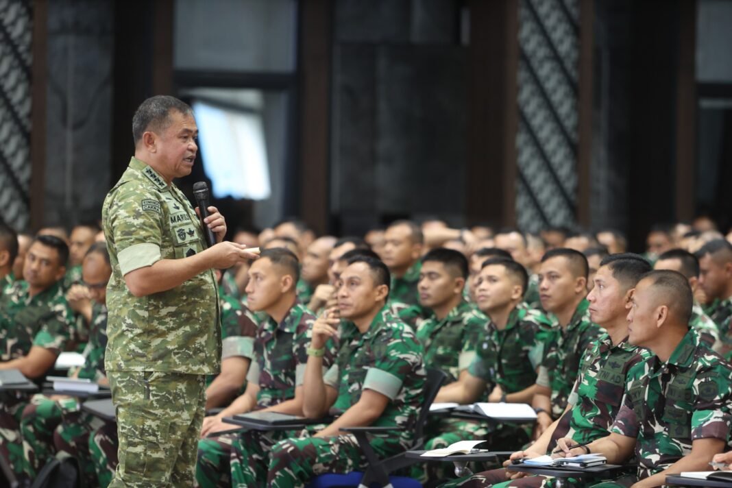 Membangun Kapasitas Calon Dansat dalam Sishankamrata