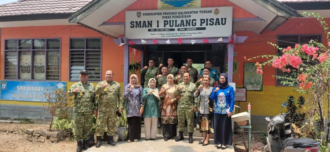 Perangi Karhutla, Siswa Sesko TNI Ajak Warga Kahayan Hilir Jaga Kelestarian Hutan