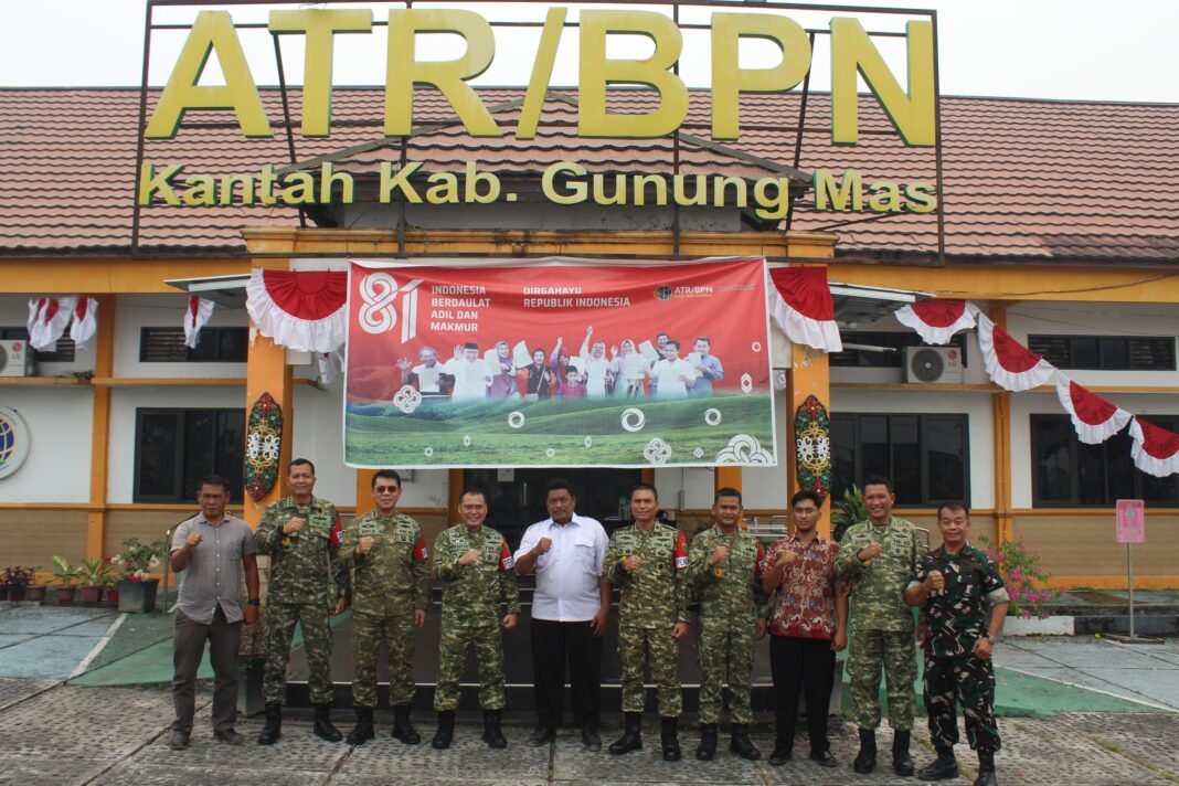 Sosialisasi Hukum dan Teknologi Karhutla oleh Pasis Sesko TNI untuk Masyarakat Gunung Mas