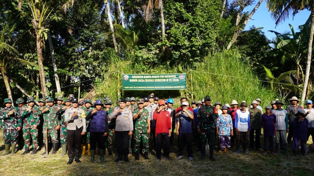Kegiatan Karya Bakti TNI Kodim 1626/Bangli Fokus pada Perbaikan Irigasi di Desa Bunutin
