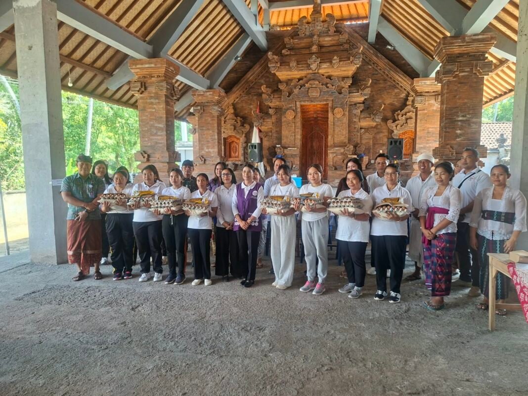 Sinergi Tim Monev Posyandu, Sertu Nengah Kemardika Dukung Peningkatan Pelayanan Kesehatan