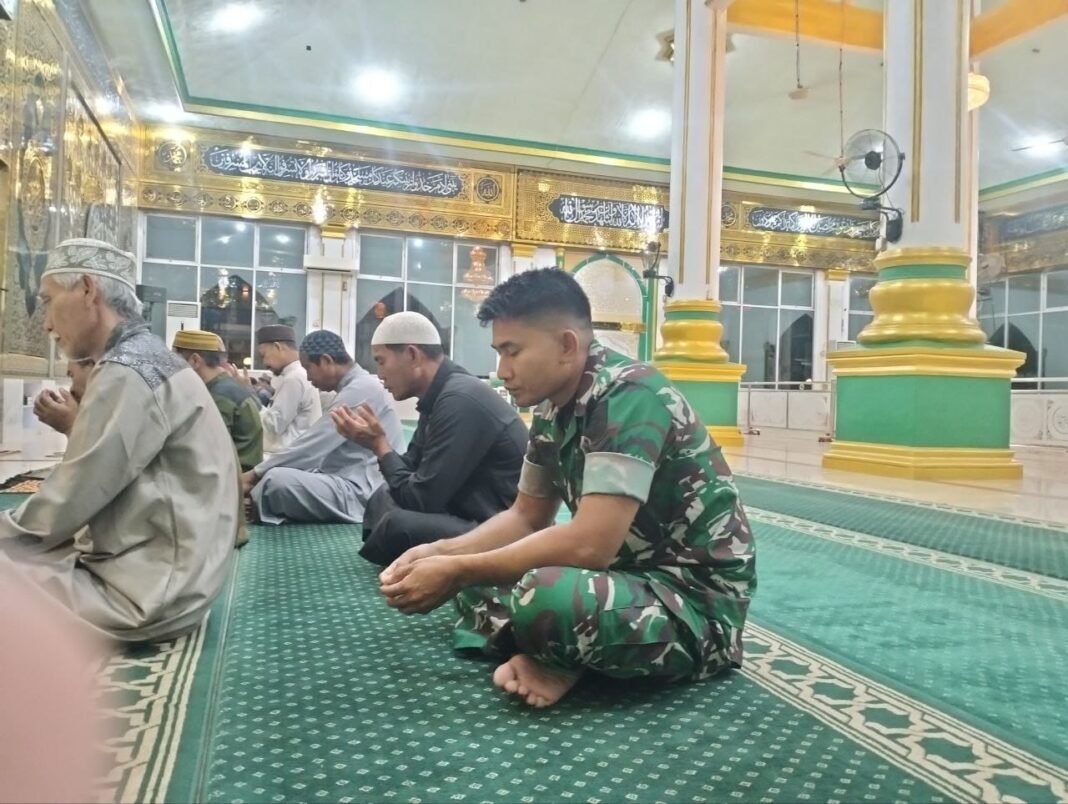 Rangkaian Safari Subuh dan Komsos Babinsa Kodim 1420/Sidrap Bersama Warga
