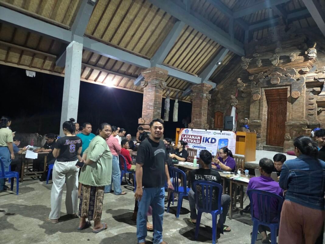 Dukungan TNI untuk Program IKD, Babinsa Selat di Takedan