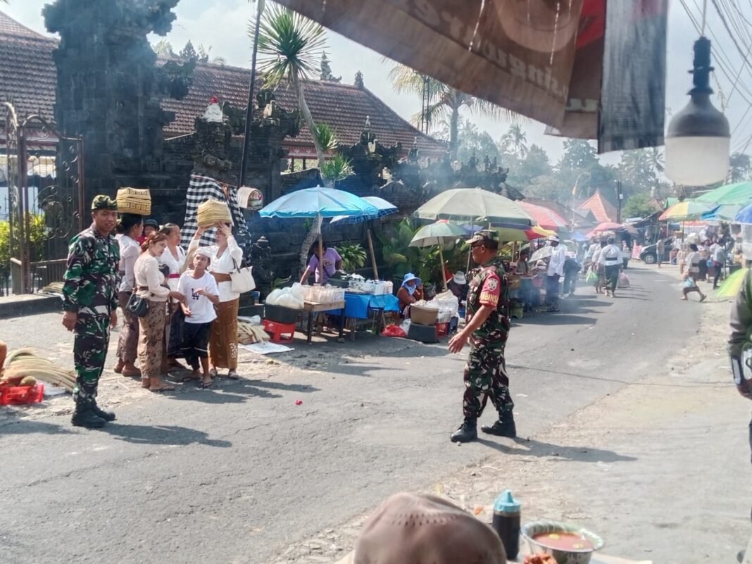 TNI Polri dan Pecalang Kerjasama Amankan Upacara Dewa Yadnya di Bangli