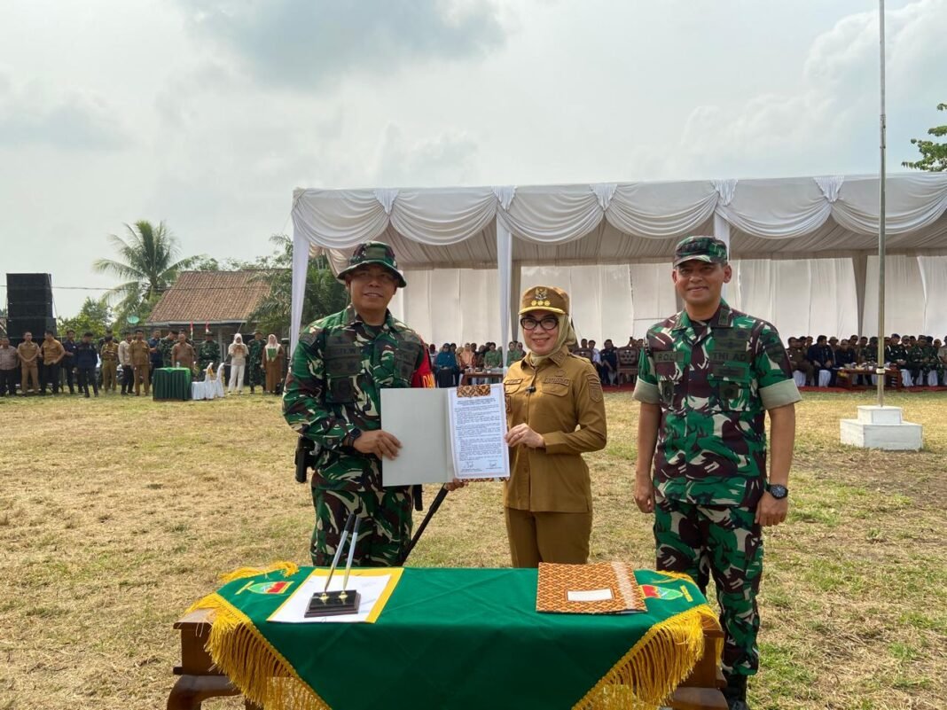 Ayu Asalasiyah Resmikan TMMD ke-130 untuk Pembangunan Pedesaan