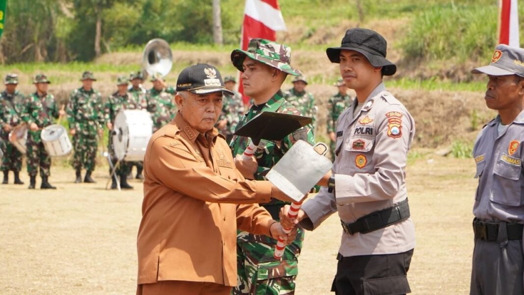 Bupati Malang Resmikan TMMD ke-130 dengan Serah Terima Alat Kerja