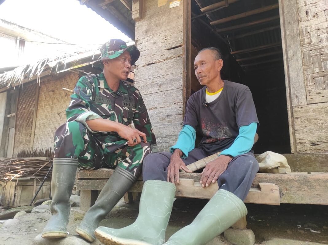 Kesempatan Meraih Rumah yang Layak, Bapak Entang Manfaatkan TMMD ke-130