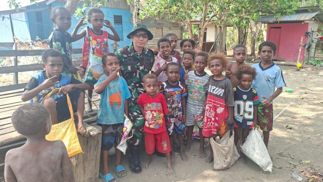 Dandim 1808/Mansel Interaksi Positif dengan Anak Yamboi, TNI Dekat dengan Rakyat