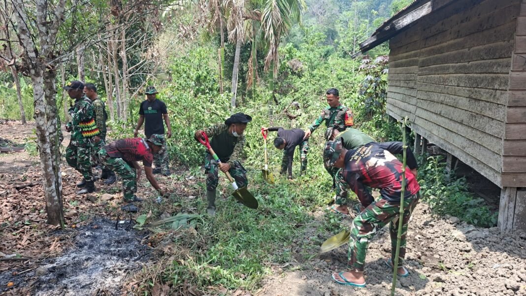Aksi Sosial TNI Bersama Warga untuk Kebersihan Lingkungan