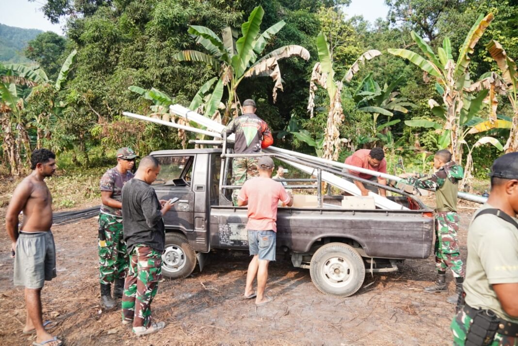 Kegiatan Perdana TMMD Ke-130, Satgas TNI Sebarkan Material di Ambon