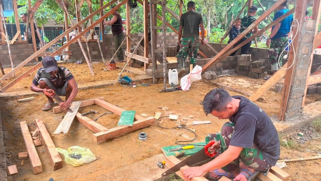 Harapan Baru untuk Ibu Suhanim: Pembangunan Rumah oleh Satgas TMMD