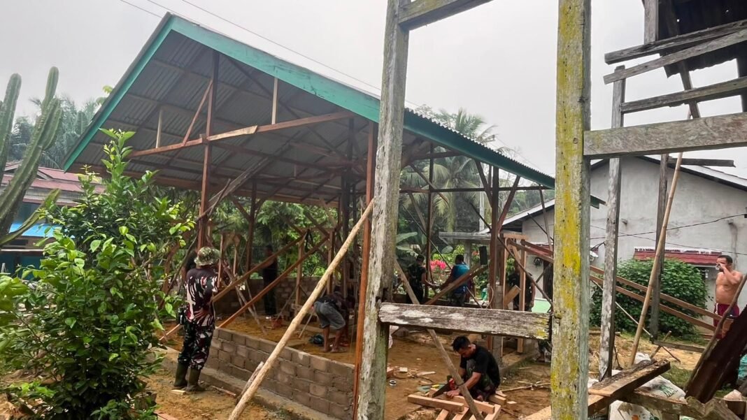 Kehadiran Satgas TMMD Reguler Ke-130 Berikan Harapan Baru bagi Ibu Suhanim