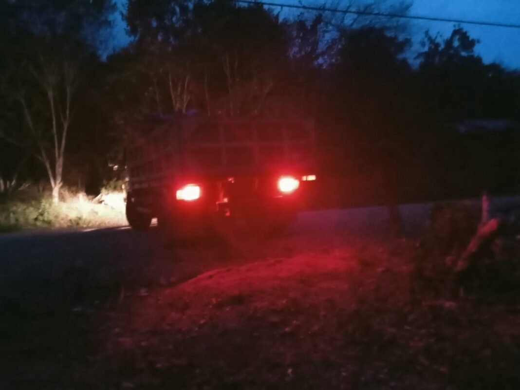 Sinergi TNI dengan Masyarakat Demi TMMD 130 di Yamboi