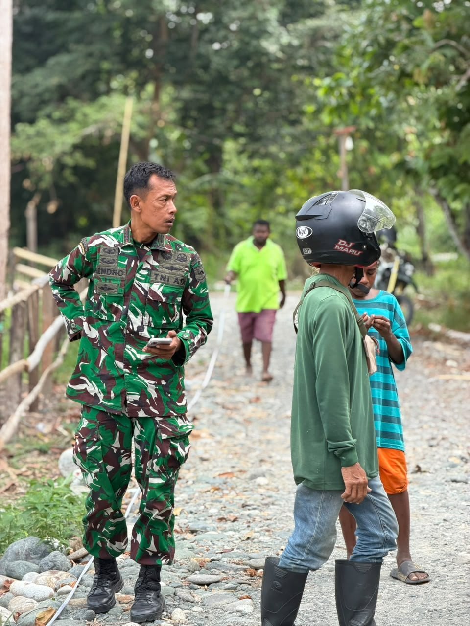 Program TMMD ke-130 Memperbaiki Akses Jalan, Wadan Satgas Turun ke Lapangan