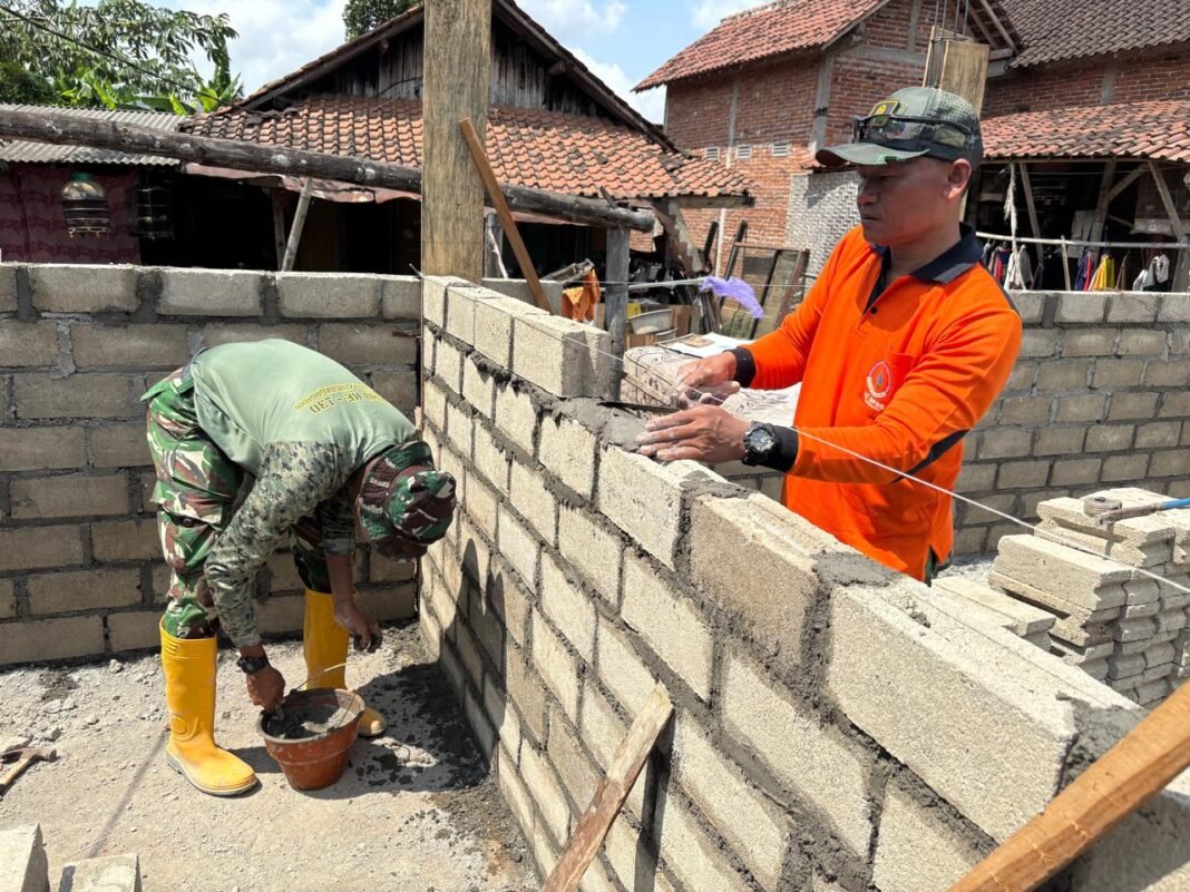 Agus Suwandi Ikut Berkontribusi Dalam Pembangunan Rumahnya Sendiri