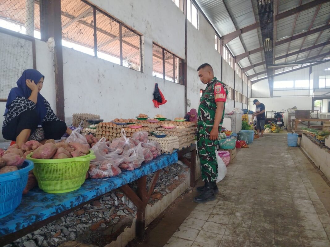 Koramil Baranti Laksanakan Pemantauan Ketersediaan dan Harga Sembako