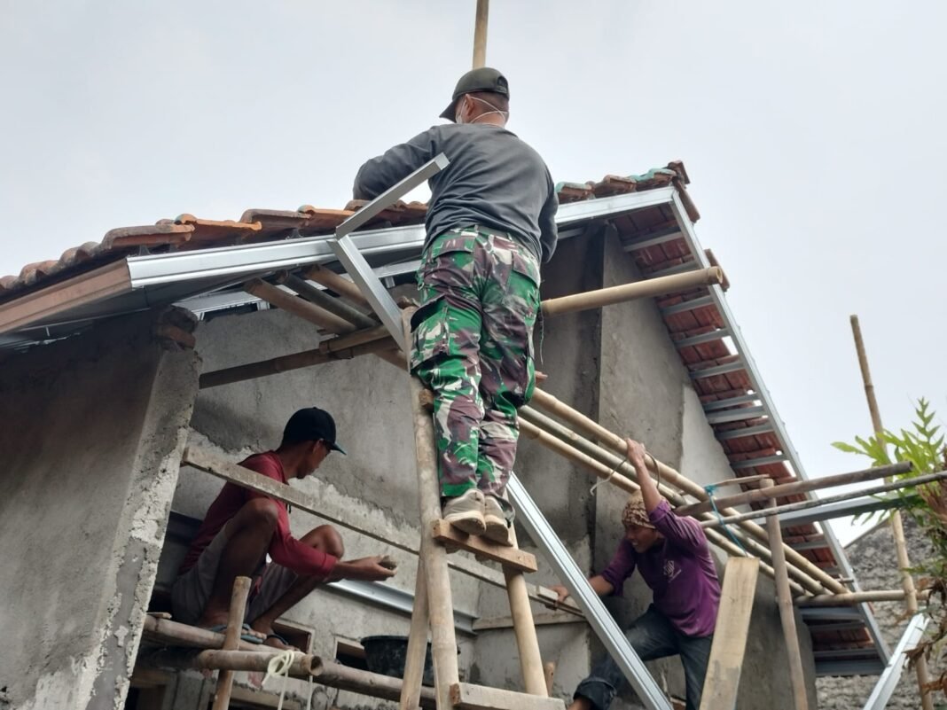 Peran Aktif TNI dalam Mewujudkan Rumah Layak bagi M. Syafi’i