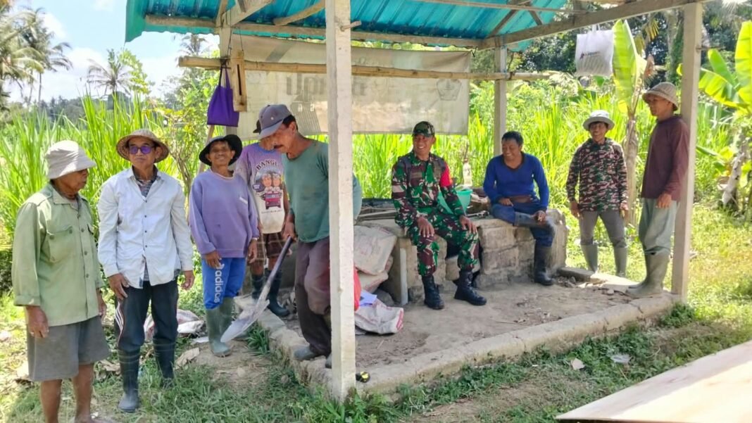 Partisipasi Babinsa dalam Posyandu Balita di Desa Peninjoan